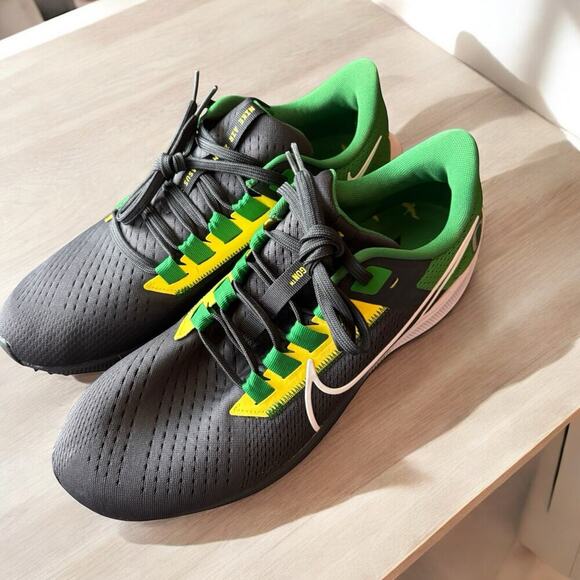 Nike Peagasus 38 Running Shoes Oregon Ducks Air Zoom DJ0840-001 Mens 9.5 Green